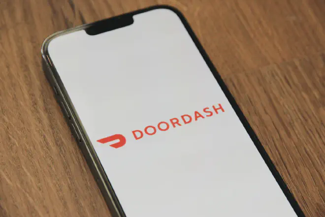A screenshot of the DoorDash app with how to remove card from doordash